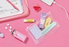 リップや目薬などの身の回りグッズをマルチケースに収納できる