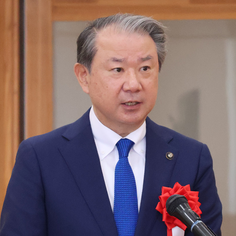 飯塚市長　武井政一氏