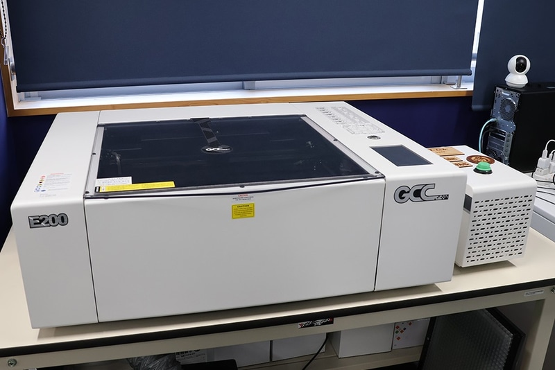 レーザー加工機