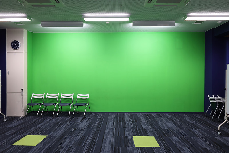 壁面クロマキーを備えた撮影スペース
