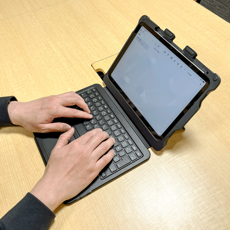 キーボードの折り畳みで、スクリーンキーボードモードに自動切り替え