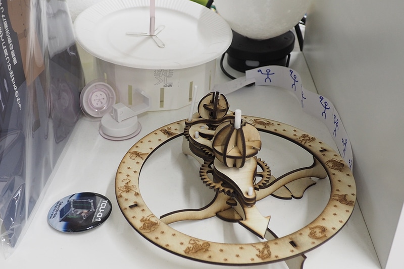 レーザー加工機で木材を切断して作られた作品