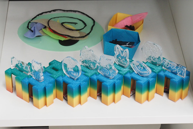 3Dプリンターやレーザー加工機を使って制作された作品