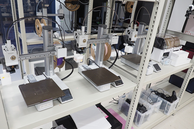 Bambu Labの3Dプリンター「Bambu Lab A1 mini」を複数台導入している