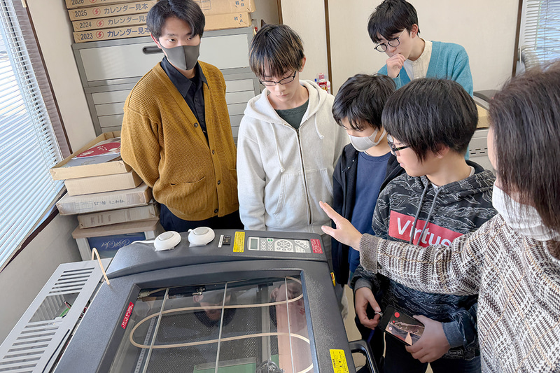 塩見団扇：レーザーカッターを使った京うちわ制作
