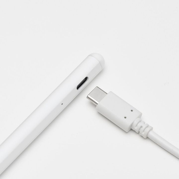 USB Type-Cのケーブルを直接差し込んで充電