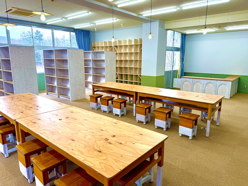 Libraryに英語と日本語の本が並ぶ予定