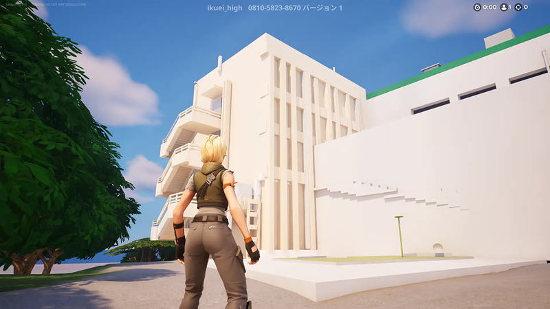 体育館周辺の植栽など、校舎を取り巻く環境まで再現