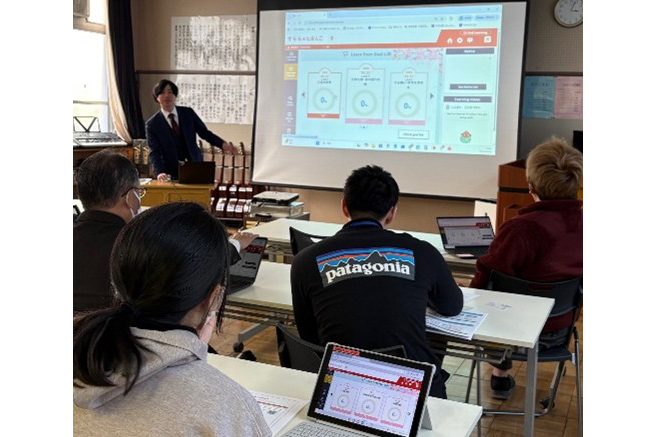 大田区立糀谷中学校夜間学級において、ICTを活用した教員向け日本語教育研修会を実施