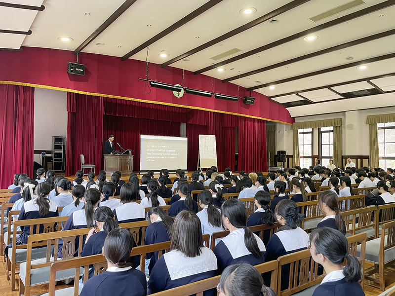 過去に実施した「ひょうご起業ゼミ」の様子