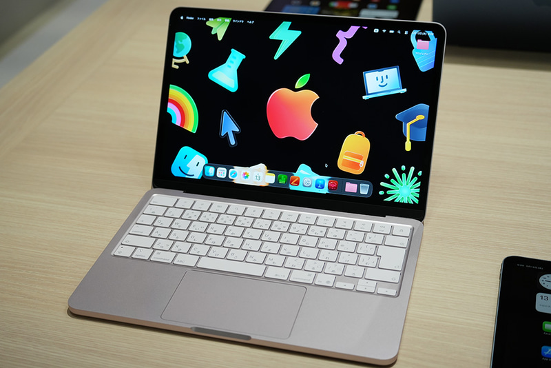 MacBook Neo