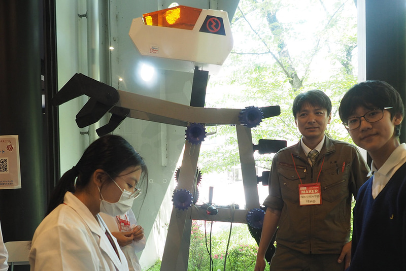 関西学院中等部理科部：歯車を駆使して製作された巨大歩行ゾイド・ガリウス