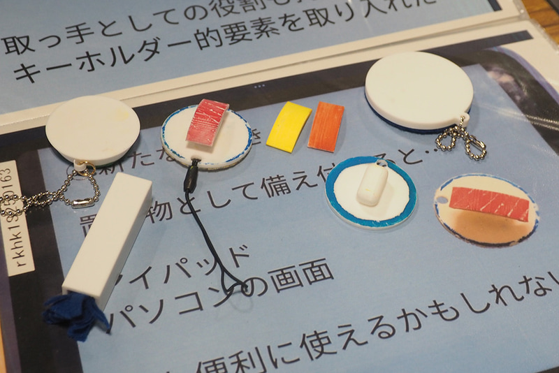 持ち手が寿司の形をしたスマホ画面クリーナー