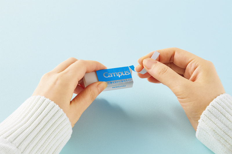 紙製カバーにミシン目が入り、消しゴムが小さくなった場合でも簡単に短くできる