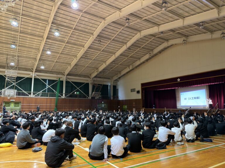 茨城県立下妻第一高等学校・附属中学校で、講演・ワークショップ・座談会を実施