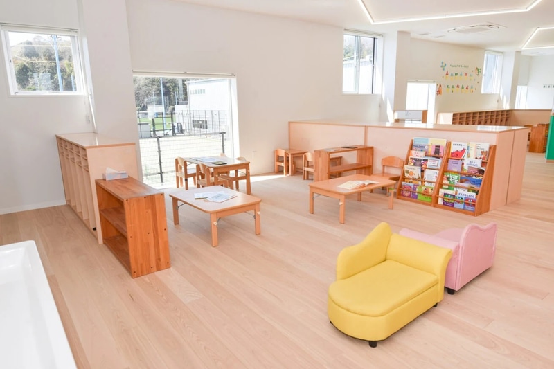 株式会社IBISが、送迎バスにおける子供の置き去り事故防止と、保育士・運転手の業務負担軽減を目的として、「見守りリストバンド」の「バスモード」について実証実験を開始（出典：株式会社IBIS、以下同じく）