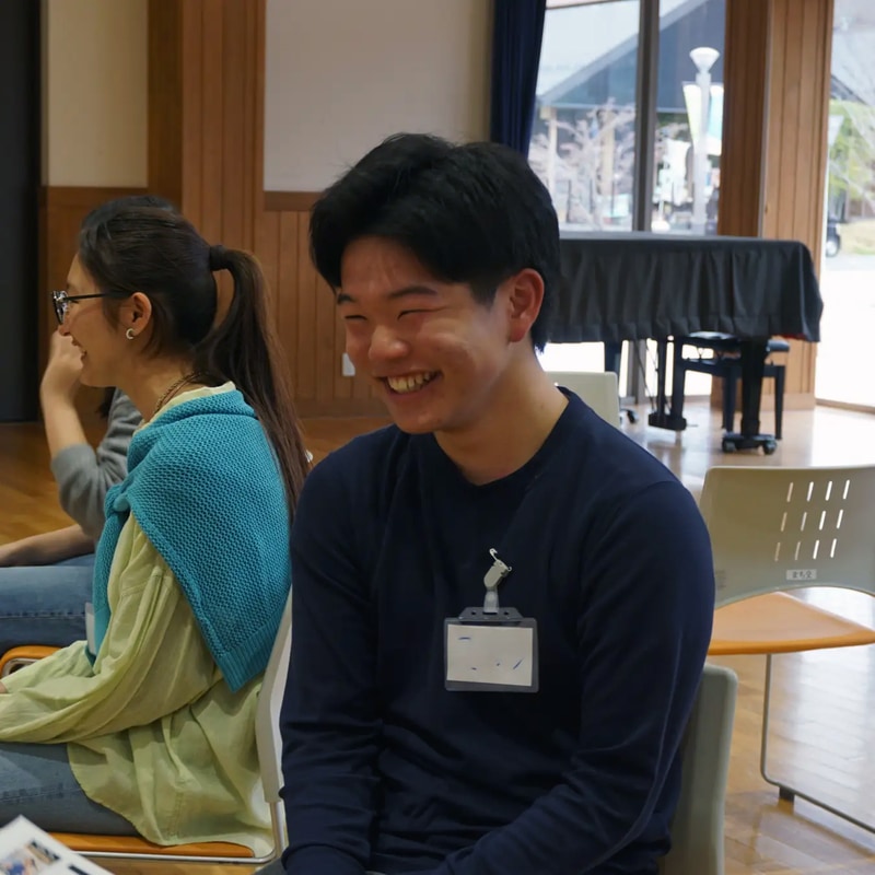 地域に関わりながらプロジェクトの種を模索する学生の様子
