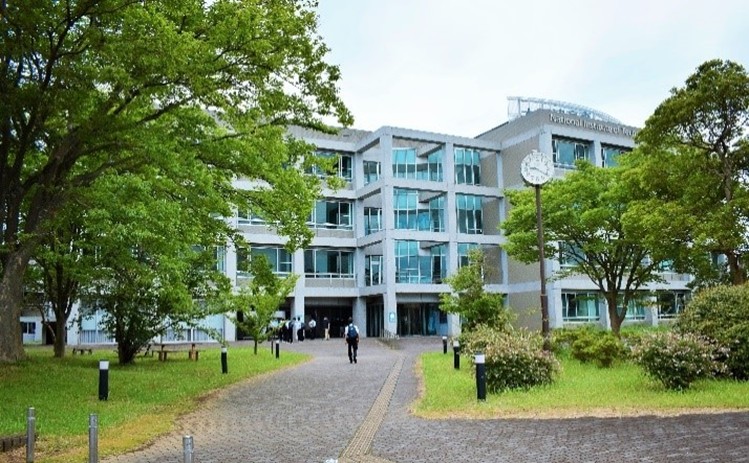 木更津工業高等専門学校の外観