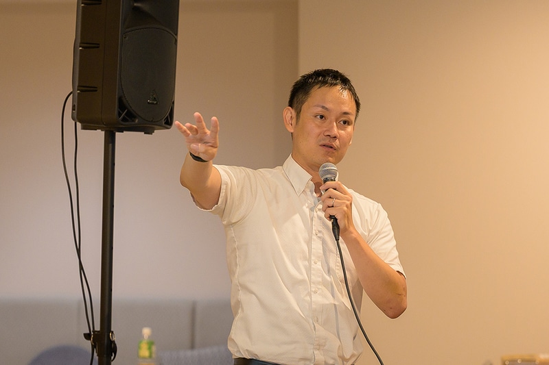 関西大学初等部の堀力斗教諭。同校は2010年開校で、思考スキルを育てる「ミューズ学習」と1人1台のiPad活用で知られる。Apple Distinguished Educator、大阪大学大学院医学系研究科招聘教員