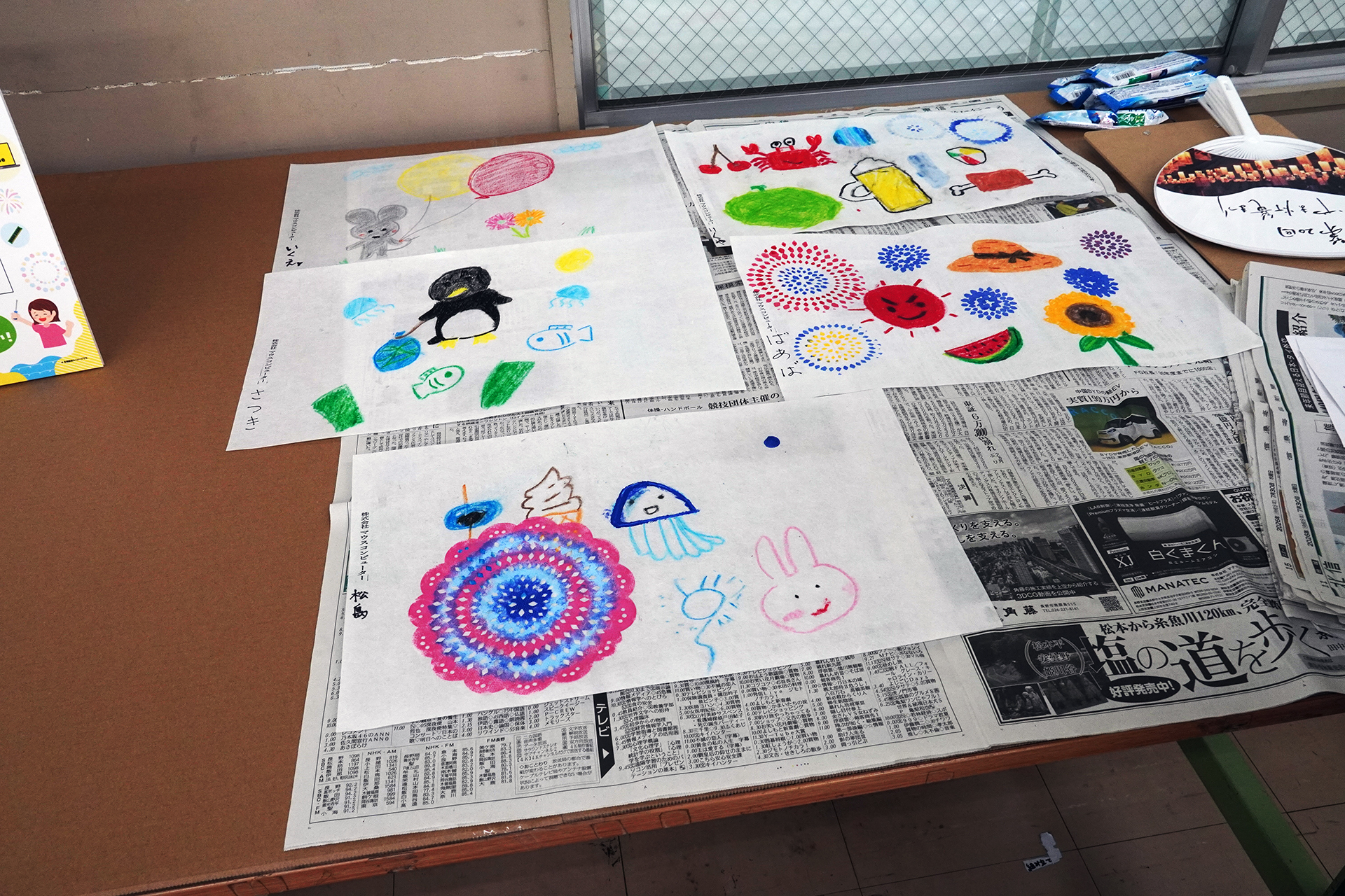 参加者によって描かれたもの。2027年の「いいやま灯篭まつり」で並べられる