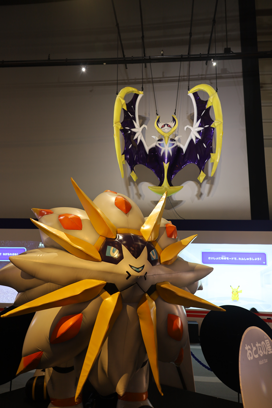 「にちりんポケモン」の「ソルガレオ」と「がちりんポケモン」の「ルナアーラ」