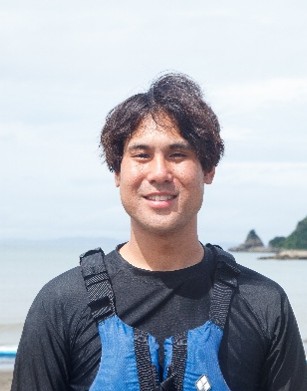 「実際に海に入る経験が児童にとって貴重な機会になった」と語る川崎市立西御幸小学校 教諭の小城氏