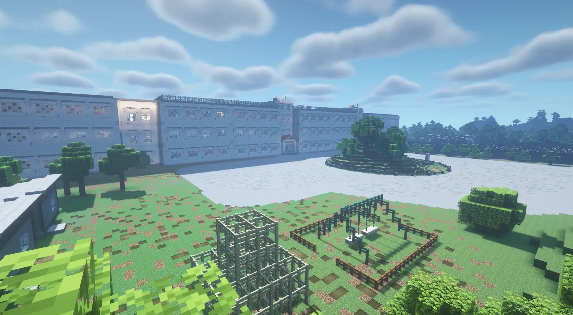 初回イベントでは、教育版マインクラフトで再現された学校のワールドを使用