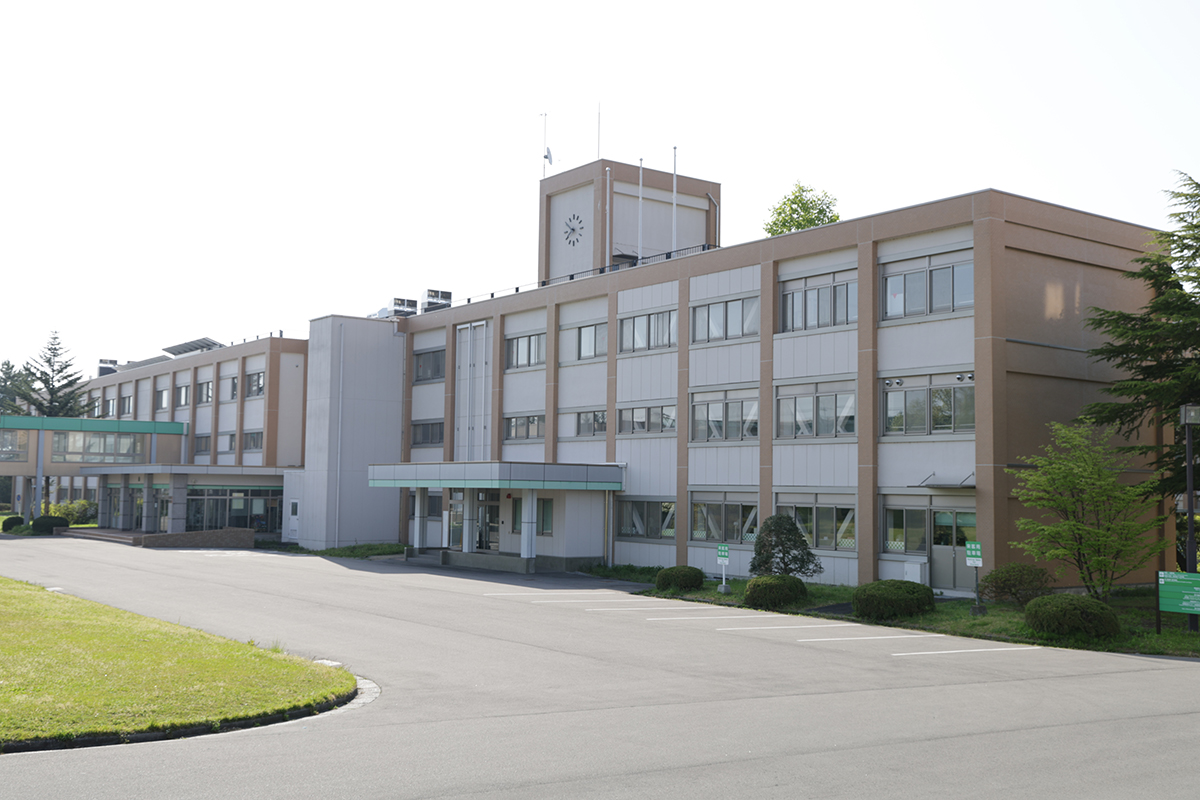 長野高専の外観