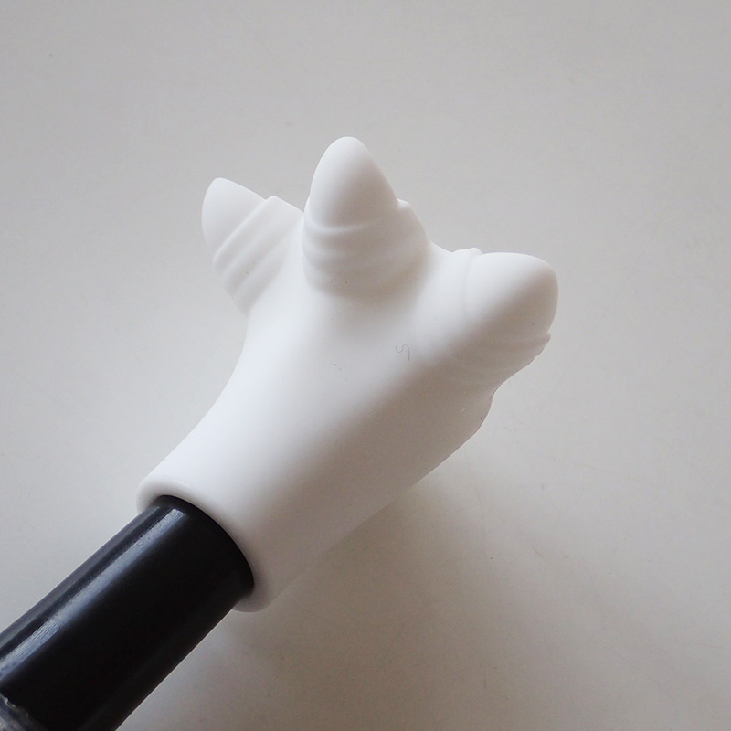 ついに雨の日がやってきた。この状態で傘をさしていても、意外と人は気づかない