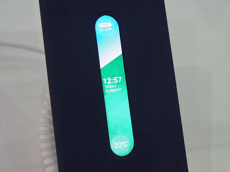 時刻などの確認ができるのはもちろん、カメラやボイスレコーダーを直接呼び出せる