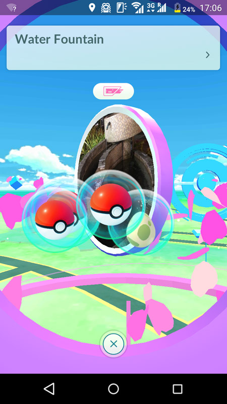 中央の円盤を左右フリックで回転させるとアイテムが飛び出す。なぞってアイテムを手に入れる