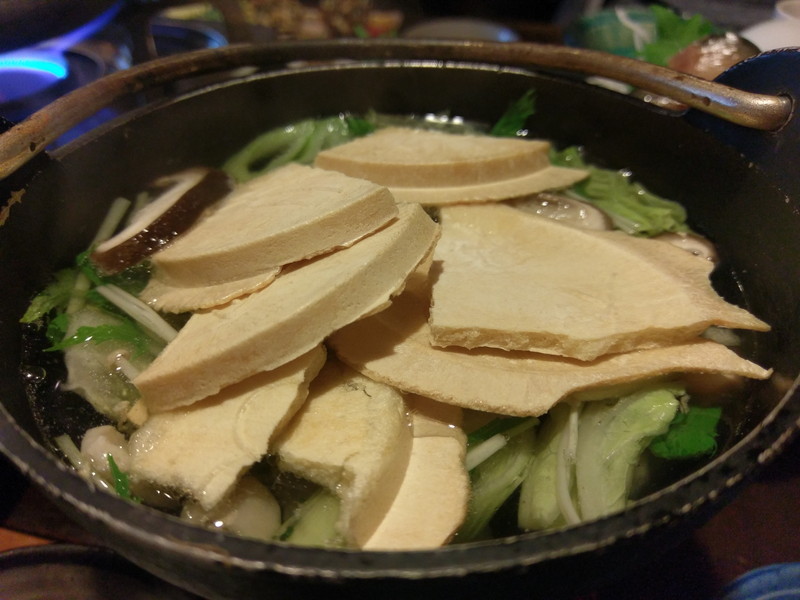 八戸名物のせんべい汁