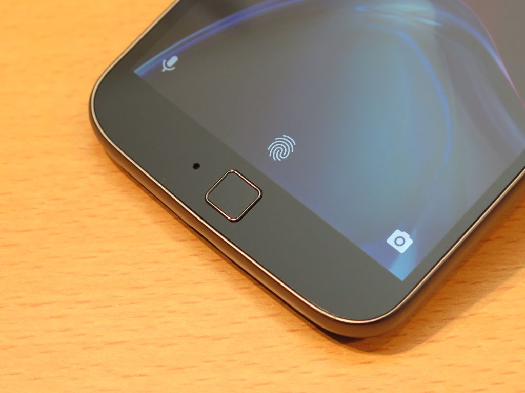 Android スマートフォンMotorola Moto G4 (XT1773) 人気のスマホ「Moto G4」 使い勝手の良さに感心 - 日本経済新聞