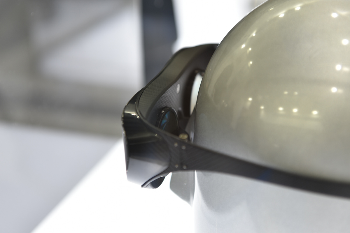 メガネ型HMD「Dlodlo V1」