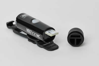 充電楽ちんなUSBプラグ内蔵、自転車用フロントライト「VOLT100XC