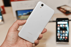 SIMフリーのAQUOSケータイなど、楽天モバイルが冬春モデルを追加