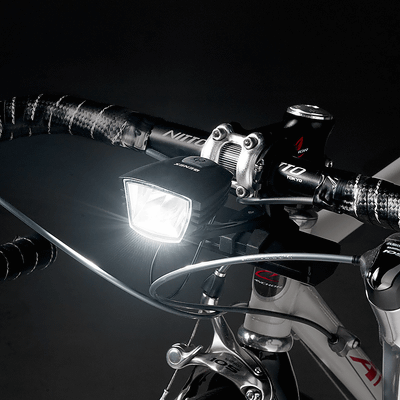 サンワサプライ、モバイルバッテリーで動く自転車用LEDライトを発売