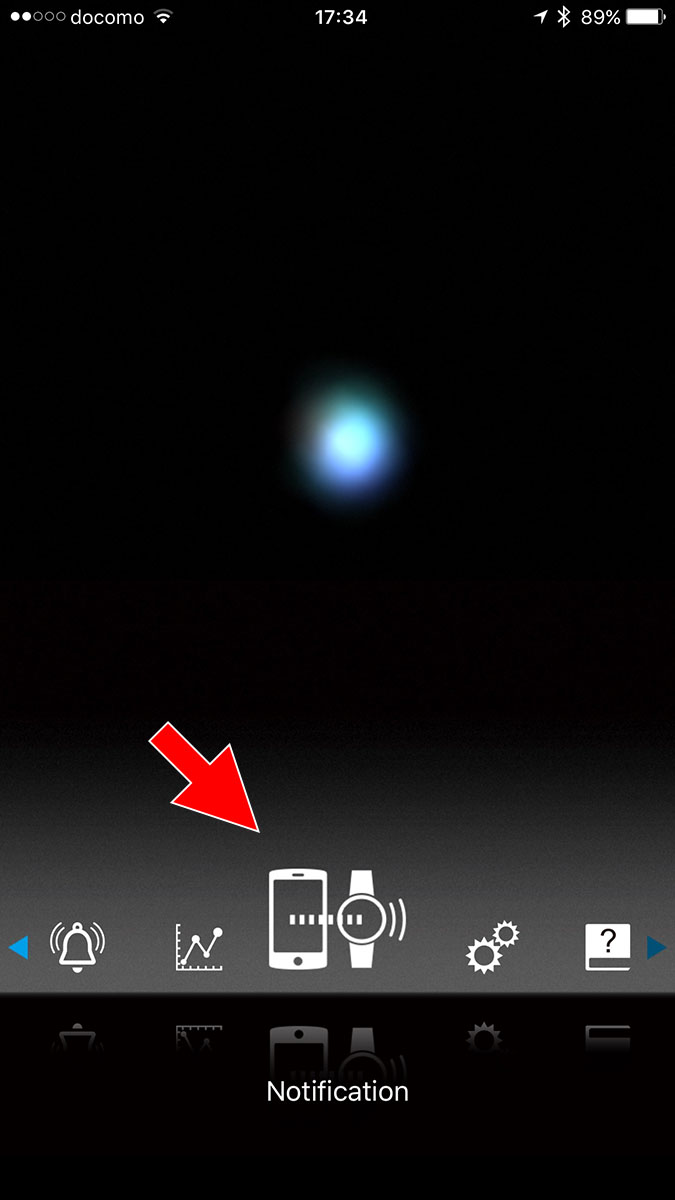 通知設定は「Notification」メニューから。メッセージの種類によっては、選んだ発信元ユーザーから着信・新着があった場合のみ、腕時計に通知することもできます。通知音の有無なども設定可能です。