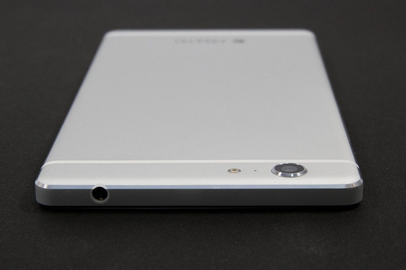 外部端子はUSB Type-C