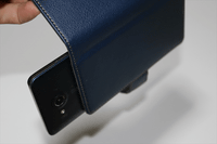 吸盤だ 吸着シートだ 強引感漂うマルチケースの世界にようこそ ケータイ Watch