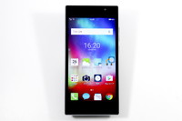 FREETEL Priori 4 - ケータイ Watch