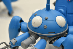 会話や“並列化”も実現、動いて走る「1/8 タチコマ」Cerevoが6月に発売