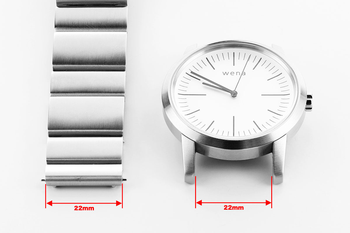 「wena wrist」のケース部はラグの幅（＝バンド幅）が22mmで共通しており、つくりは一般的な腕時計にならっています。なので、一般的な腕時計でもバンド幅22mmのものになら、「wena wrist」のバンドをそのまま装着できる可能性があります。ちなみに、「wena wrist」のバンドに使用されているバネ棒は、爪の先などでバネ棒を簡単に縮められる仕組みなので、「wena wrist」のバンドの取り外しについては専門の工具は不要です。
