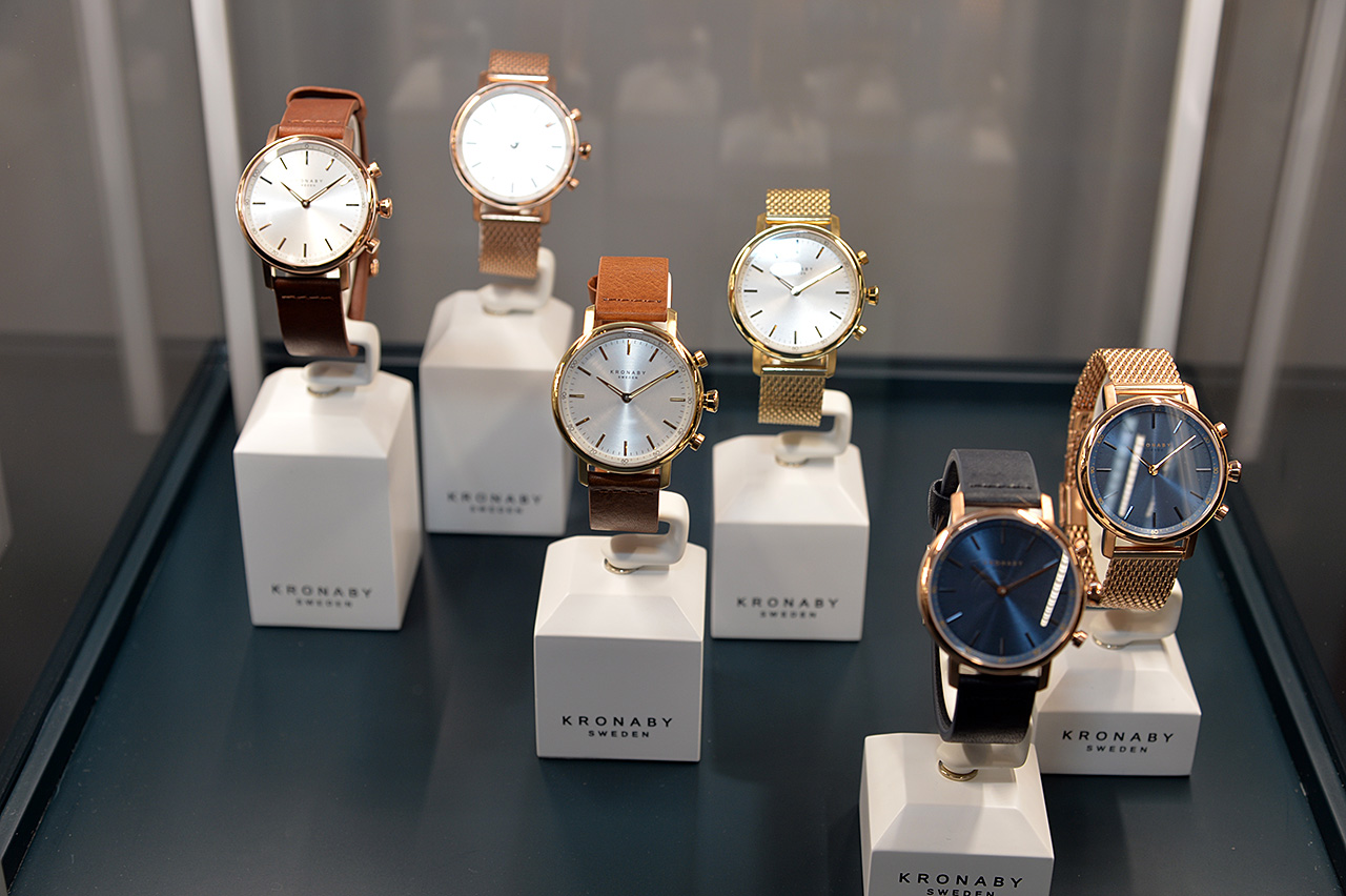 こちらは、価格帯が394ユーロ～445ユーロのCARATシリーズ