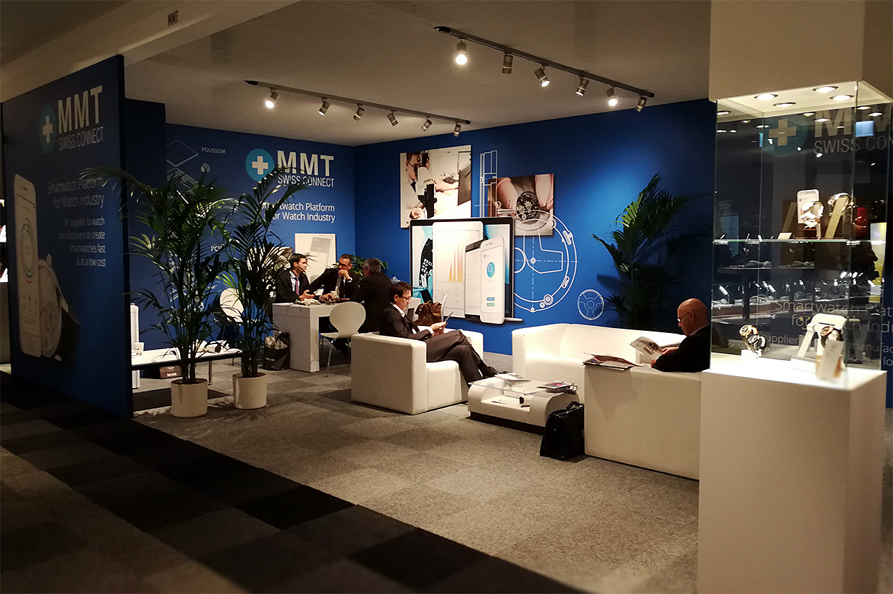 最終製品ではないので、対象はもっぱら時計メーカー。商談スペースが用意されている