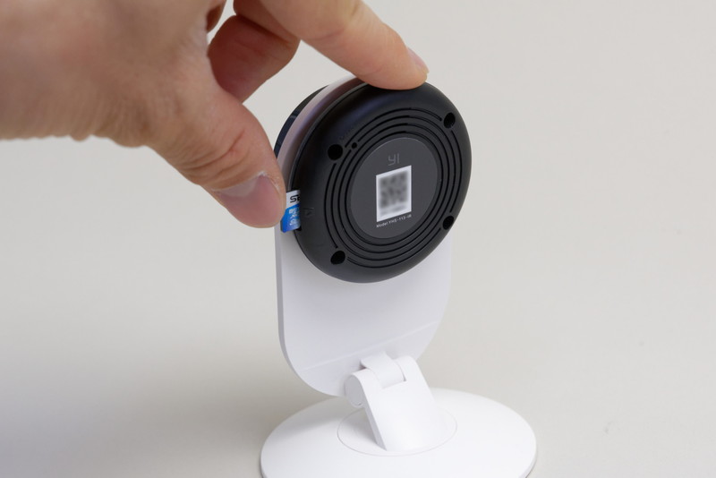 microSDカードを使うことで映像の録画が可能