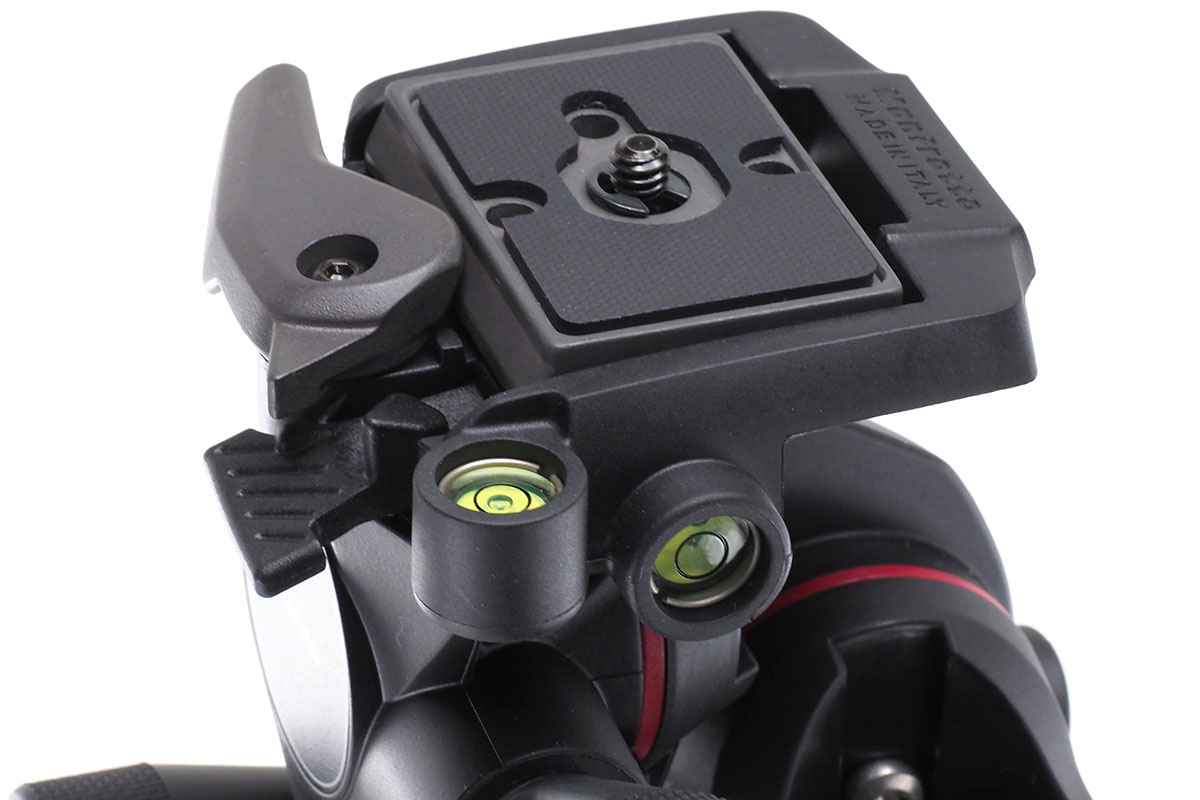 水平器も見やすい位置にあります。