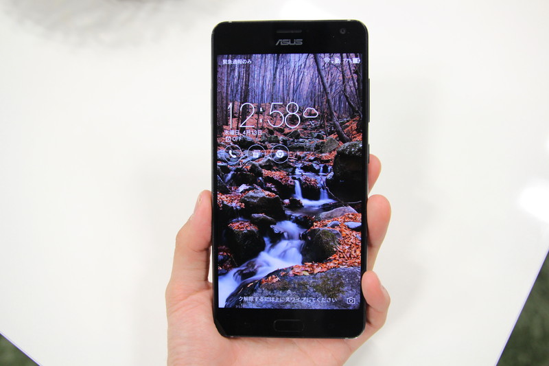 実機の写真は<a href="http://k-tai.watch.impress.co.jp/docs/news/1054734.html" class="n" target="_blank">「写真で見る『ZenFone AR』」（別記事）</a>にて紹介している