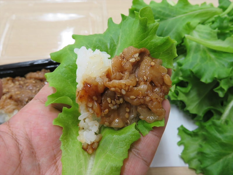 レタスで巻いて食べるとおいしい