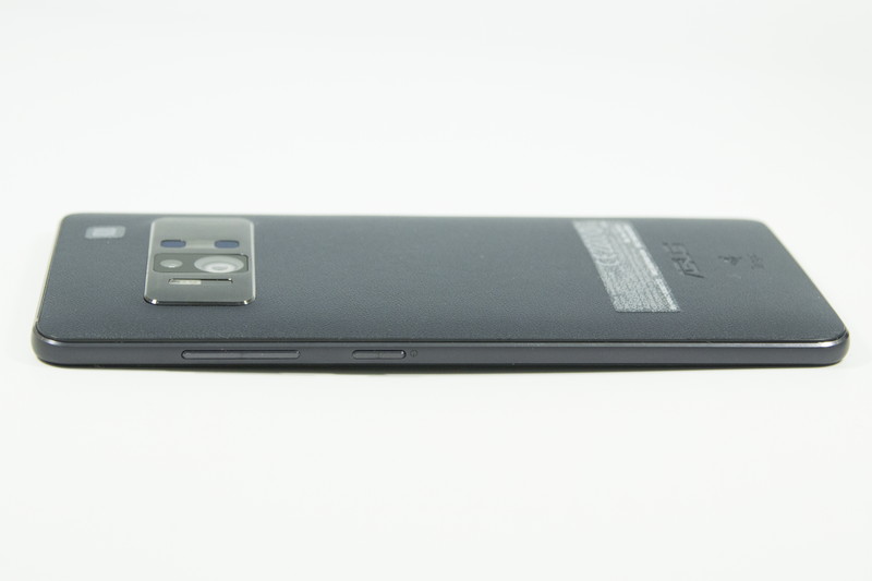 外部端子はUSB Type-C